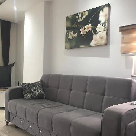 Appartement 2 Bedroom Flat In Location In